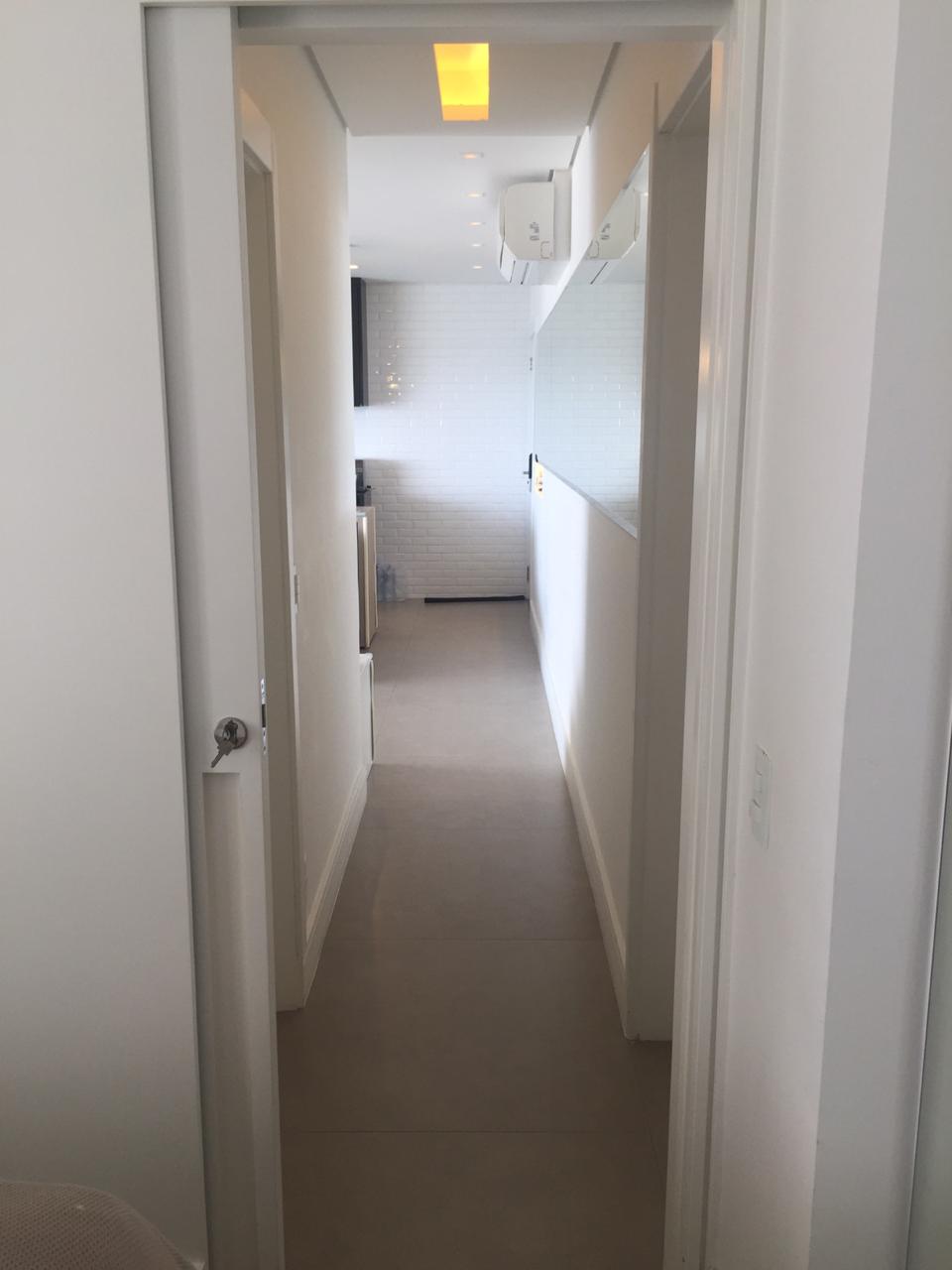 Apartamento à venda com 2 quartos, 71m² - Foto 2