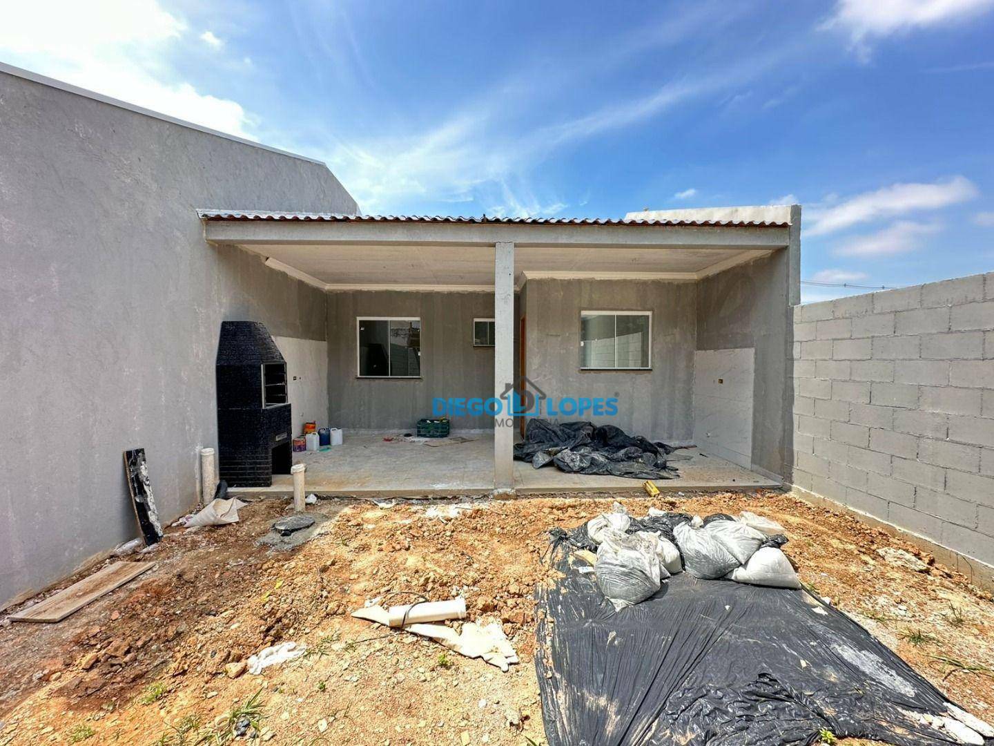 Casa à venda com 2 quartos, 66m² - Foto 1