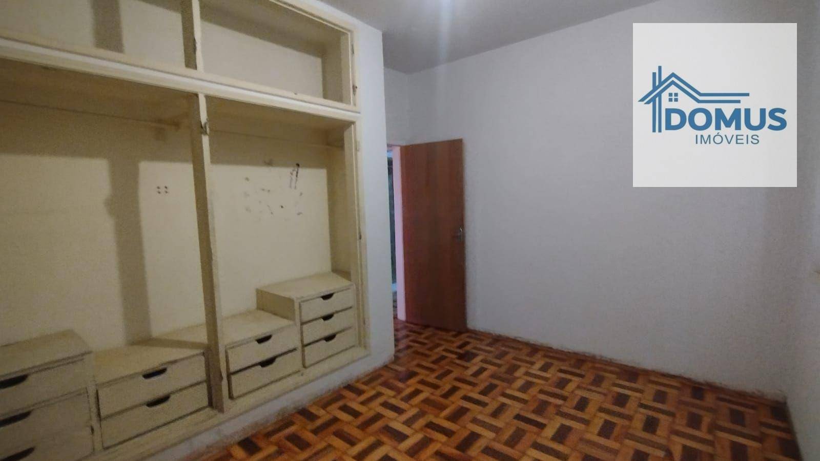 Casa à venda com 3 quartos, 200m² - Foto 12