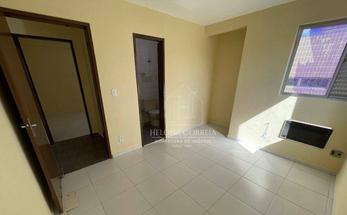 Apartamento à venda com 2 quartos, 70m² - Foto 4