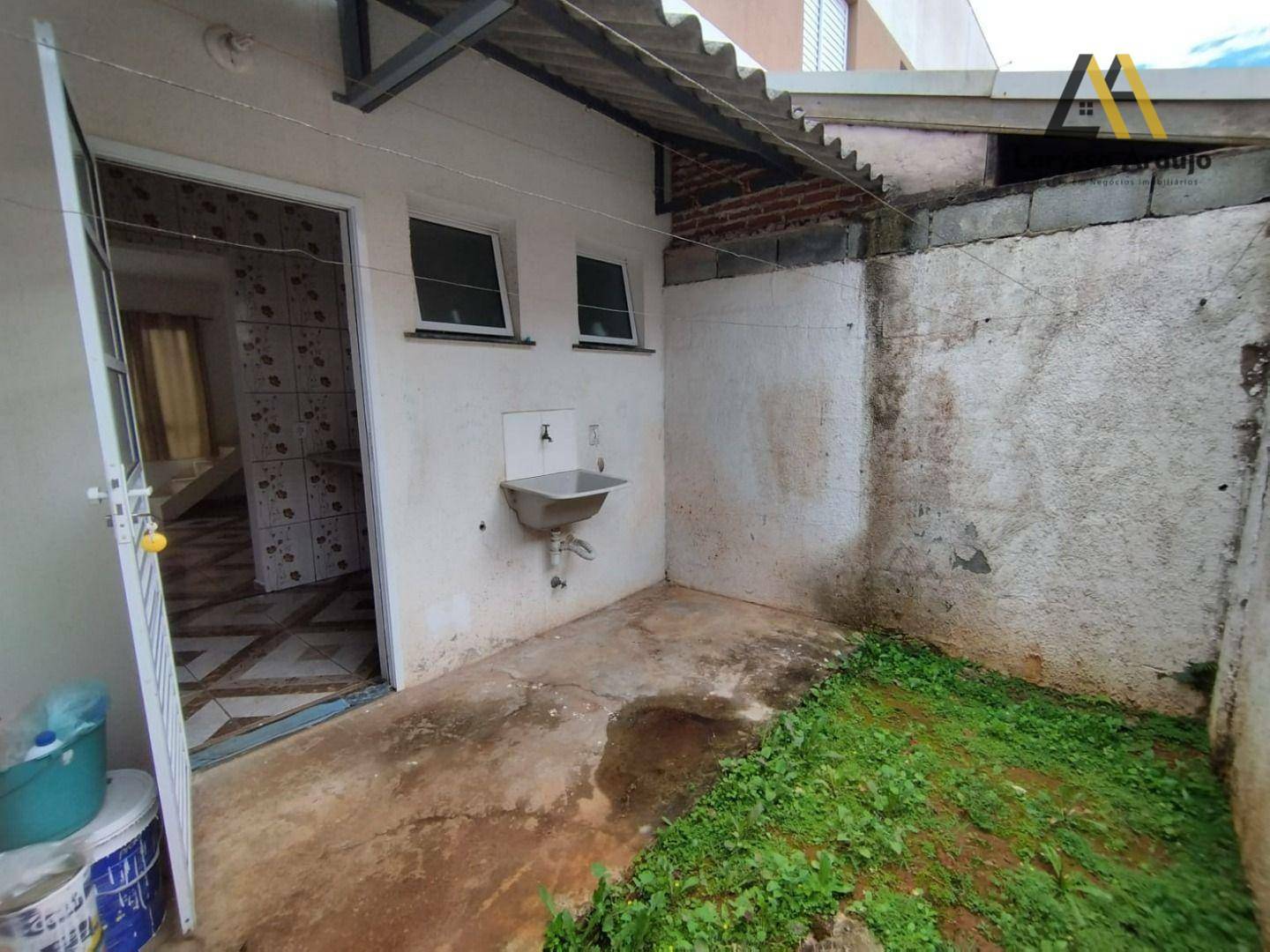 Casa à venda com 2 quartos, 50m² - Foto 9