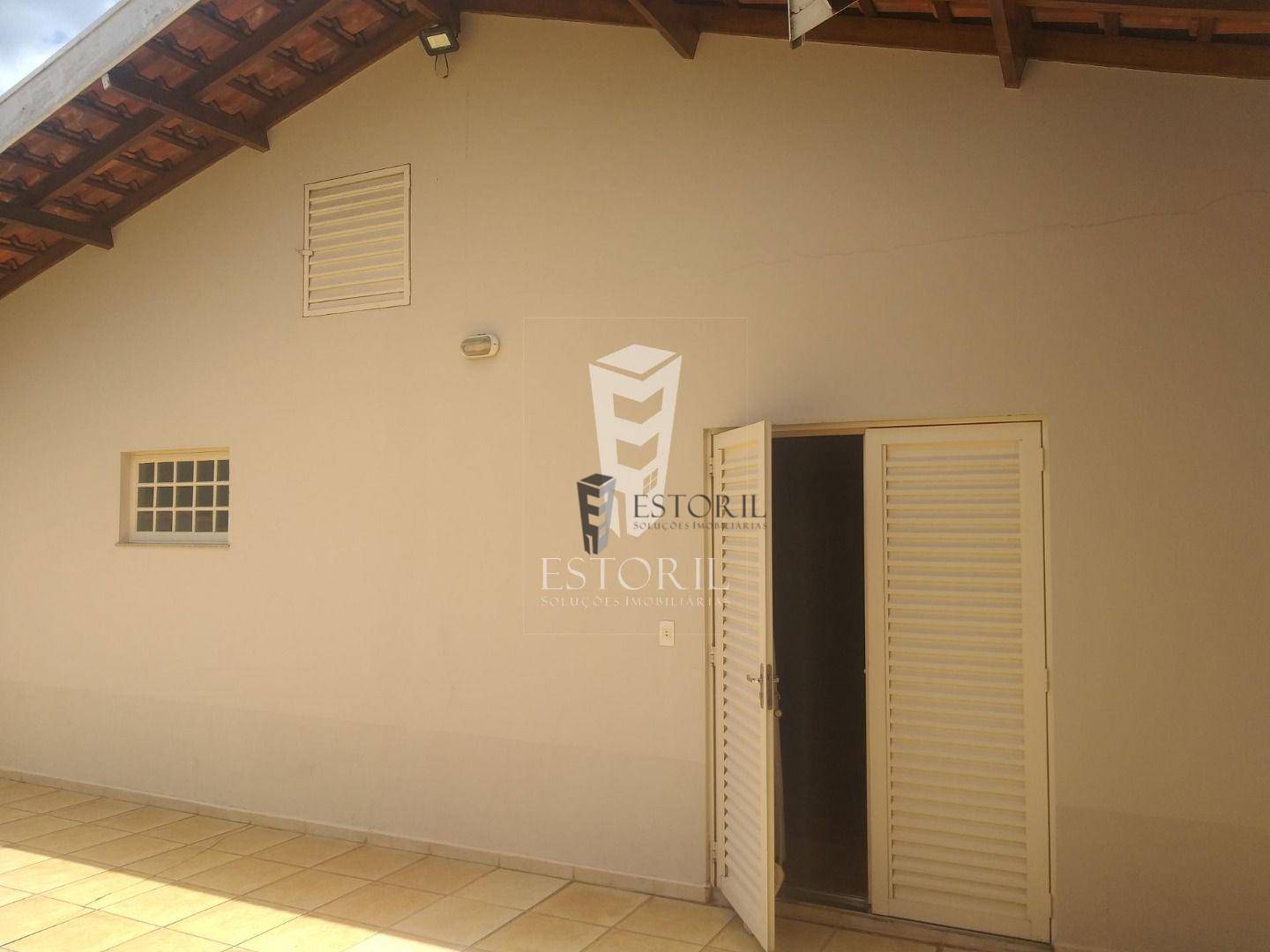 Casa à venda com 3 quartos, 240m² - Foto 25