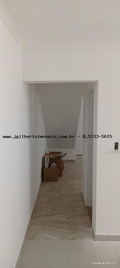 Casa à venda com 2 quartos, 129m² - Foto 2