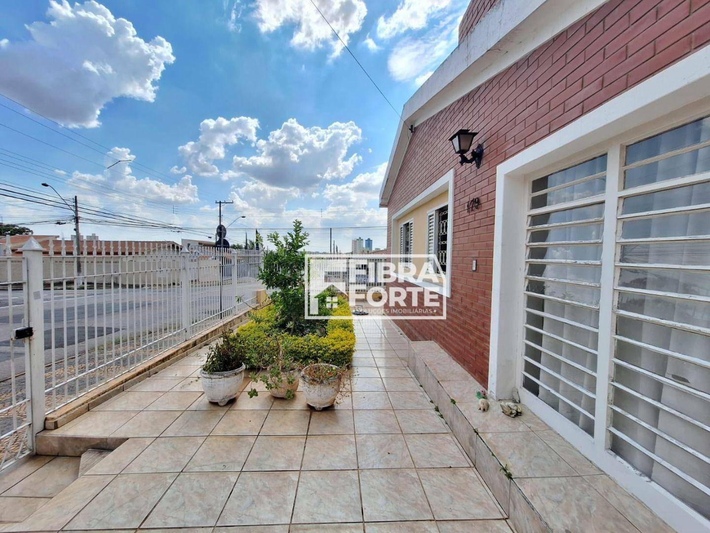 Casa à venda com 2 quartos, 209m² - Foto 4