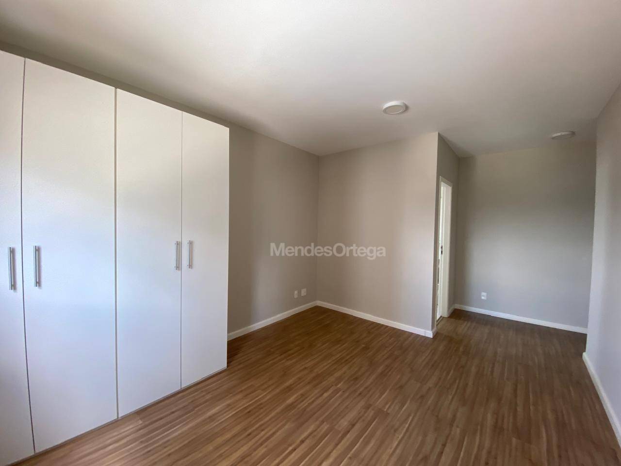 Apartamento para alugar com 3 quartos, 232m² - Foto 29