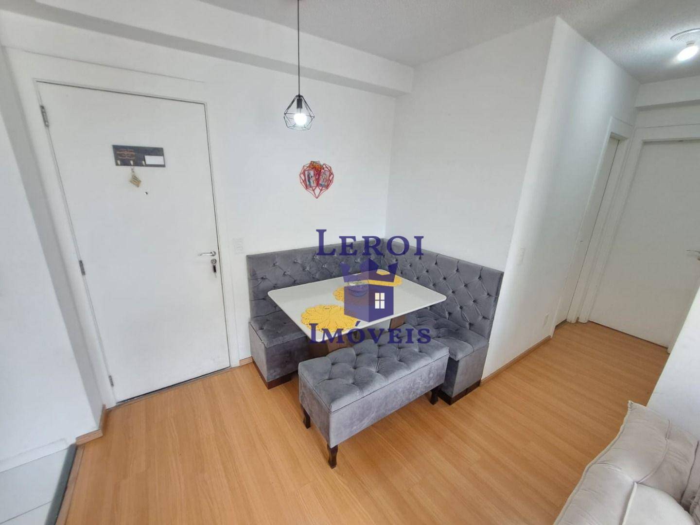 Apartamento à venda com 2 quartos, 42m² - Foto 4