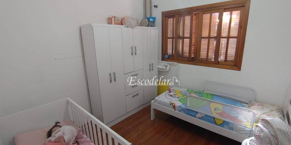 Casa à venda com 6 quartos, 200m² - Foto 7