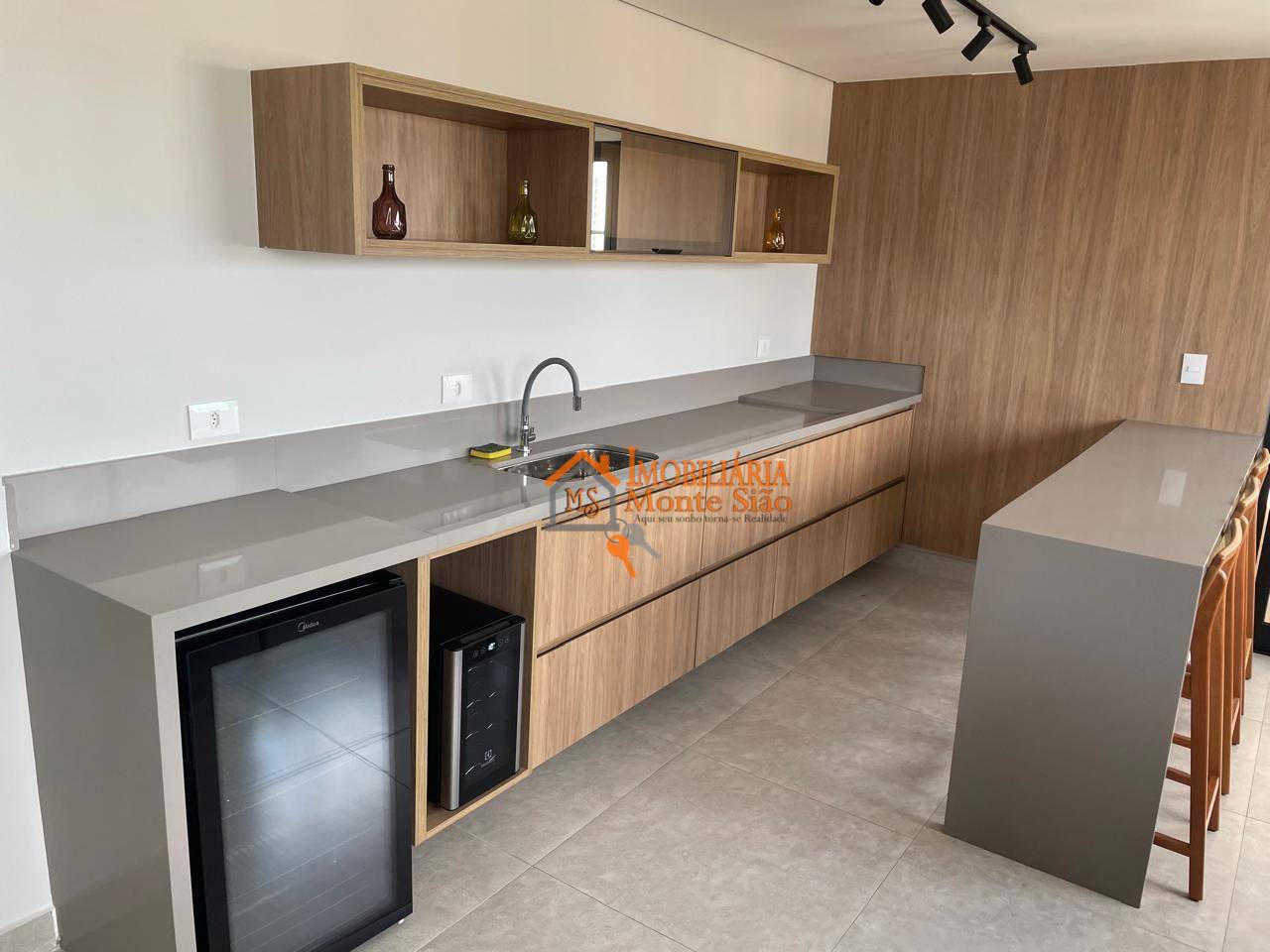 Apartamento à venda com 2 quartos, 68m² - Foto 33