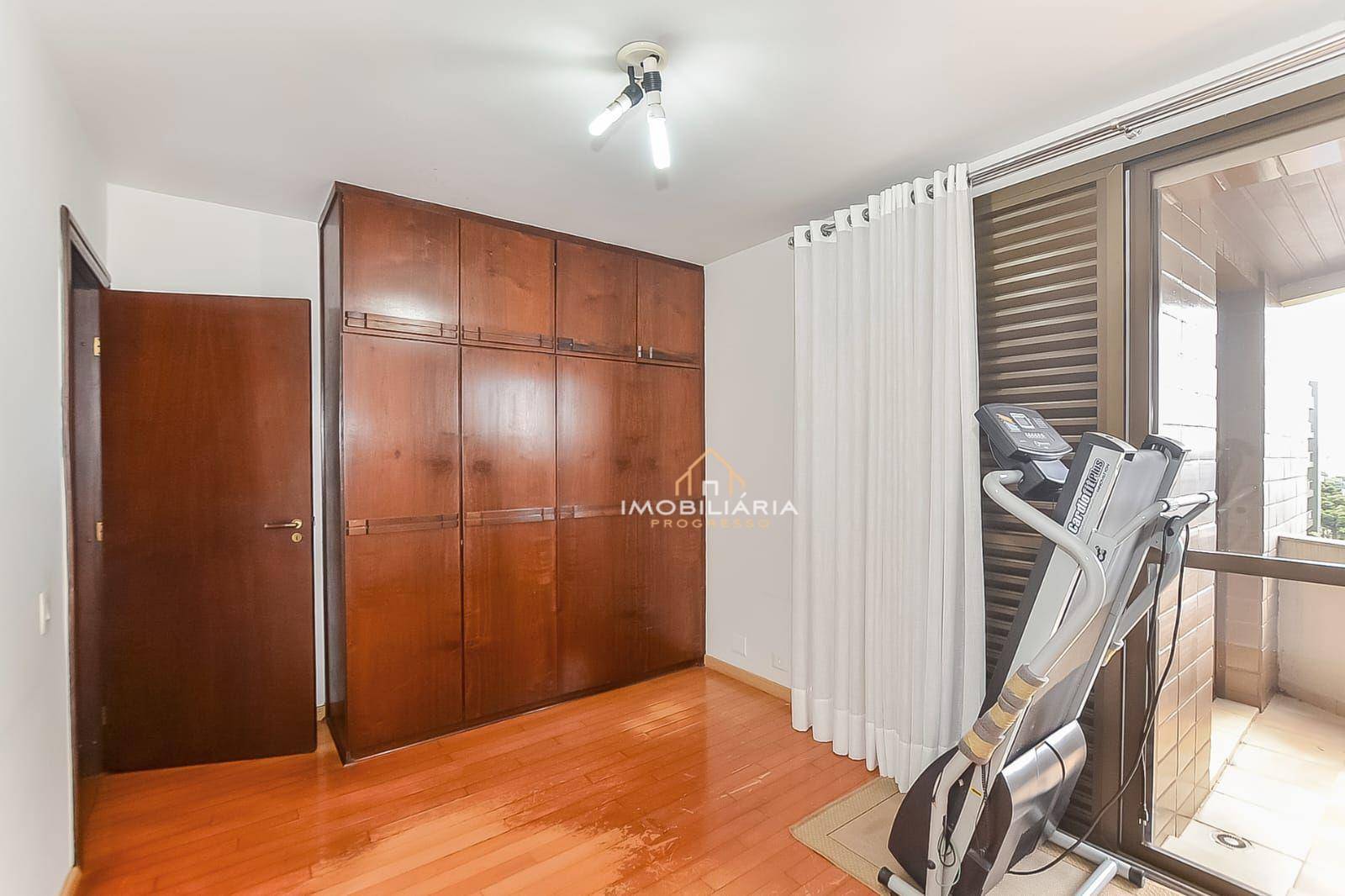 Apartamento à venda com 3 quartos, 179m² - Foto 17