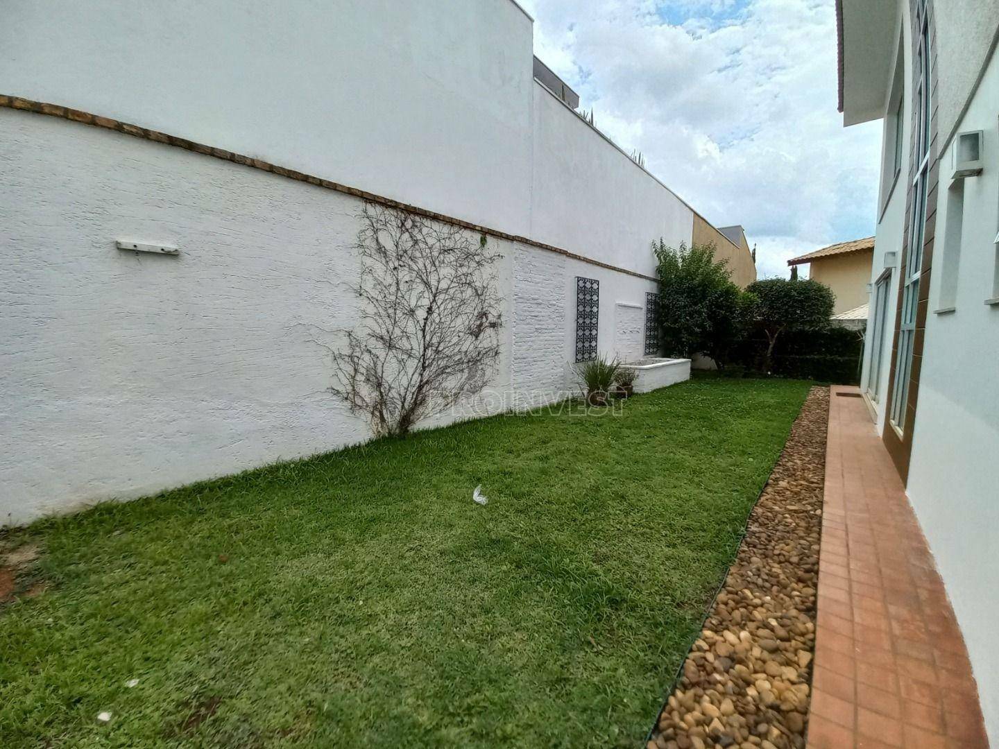 Casa de Condomínio à venda e aluguel com 3 quartos, 275m² - Foto 40