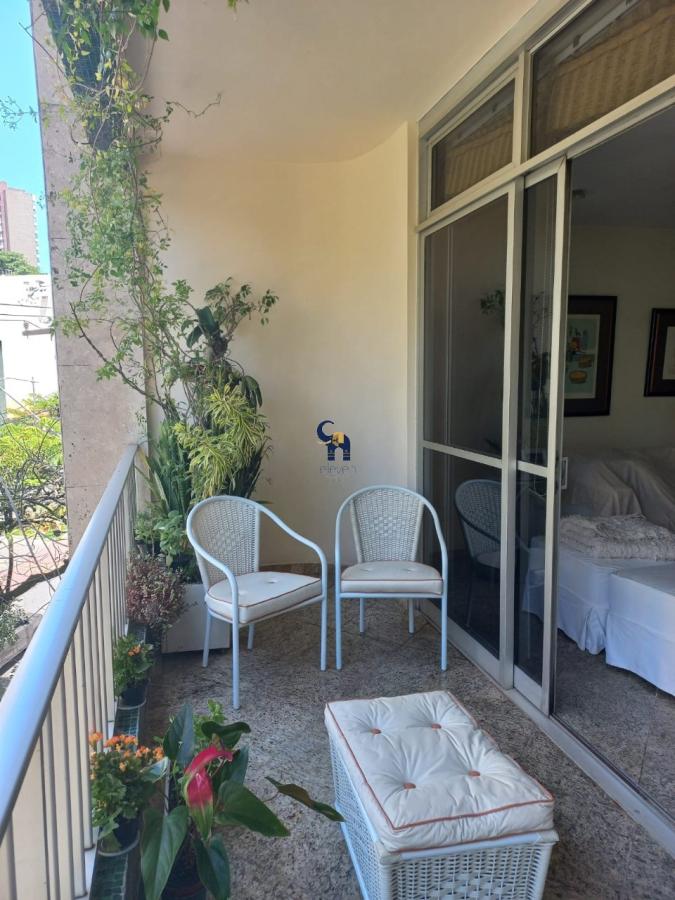 Apartamento à venda com 4 quartos, 260m² - Foto 2