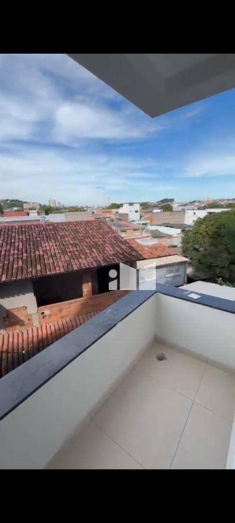 Apartamento à venda com 2 quartos, 62m² - Foto 1