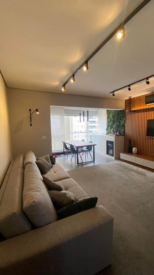 Apartamento à venda com 2 quartos, 75m² - Foto 1