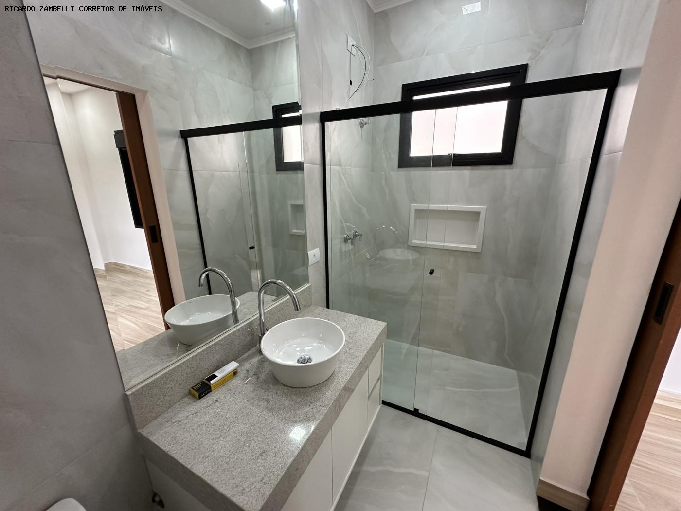 Casa de Condomínio à venda com 3 quartos, 360m² - Foto 17