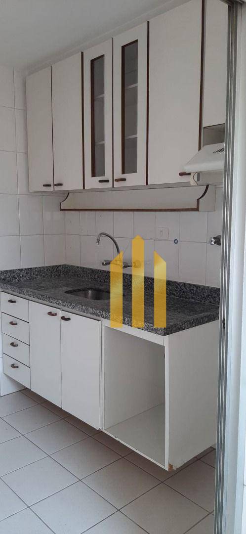 Apartamento para alugar com 3 quartos, 80m² - Foto 13