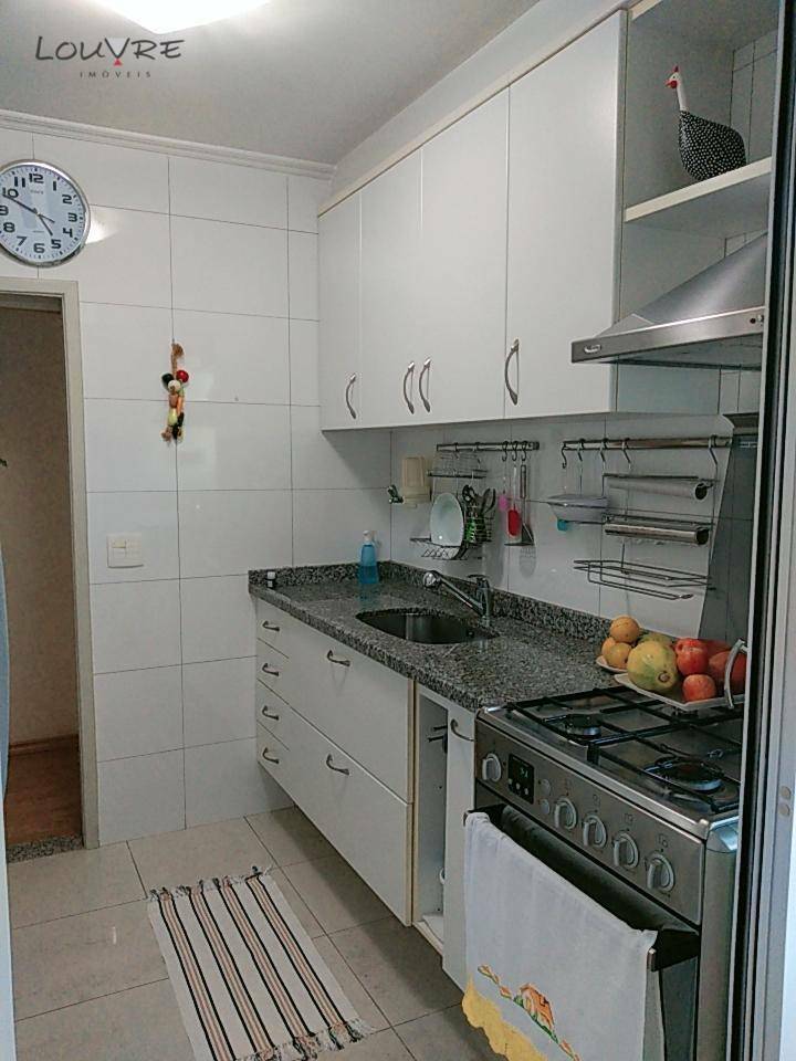 Apartamento à venda com 2 quartos, 66m² - Foto 15