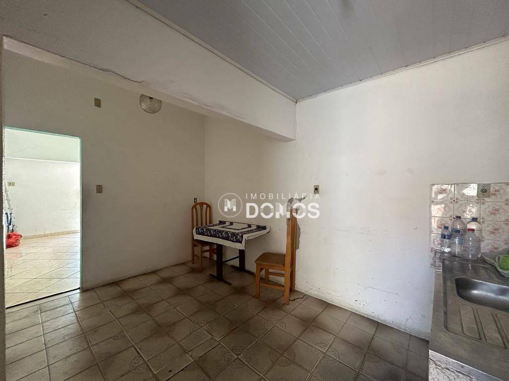 Casa à venda com 2 quartos, 54m² - Foto 5