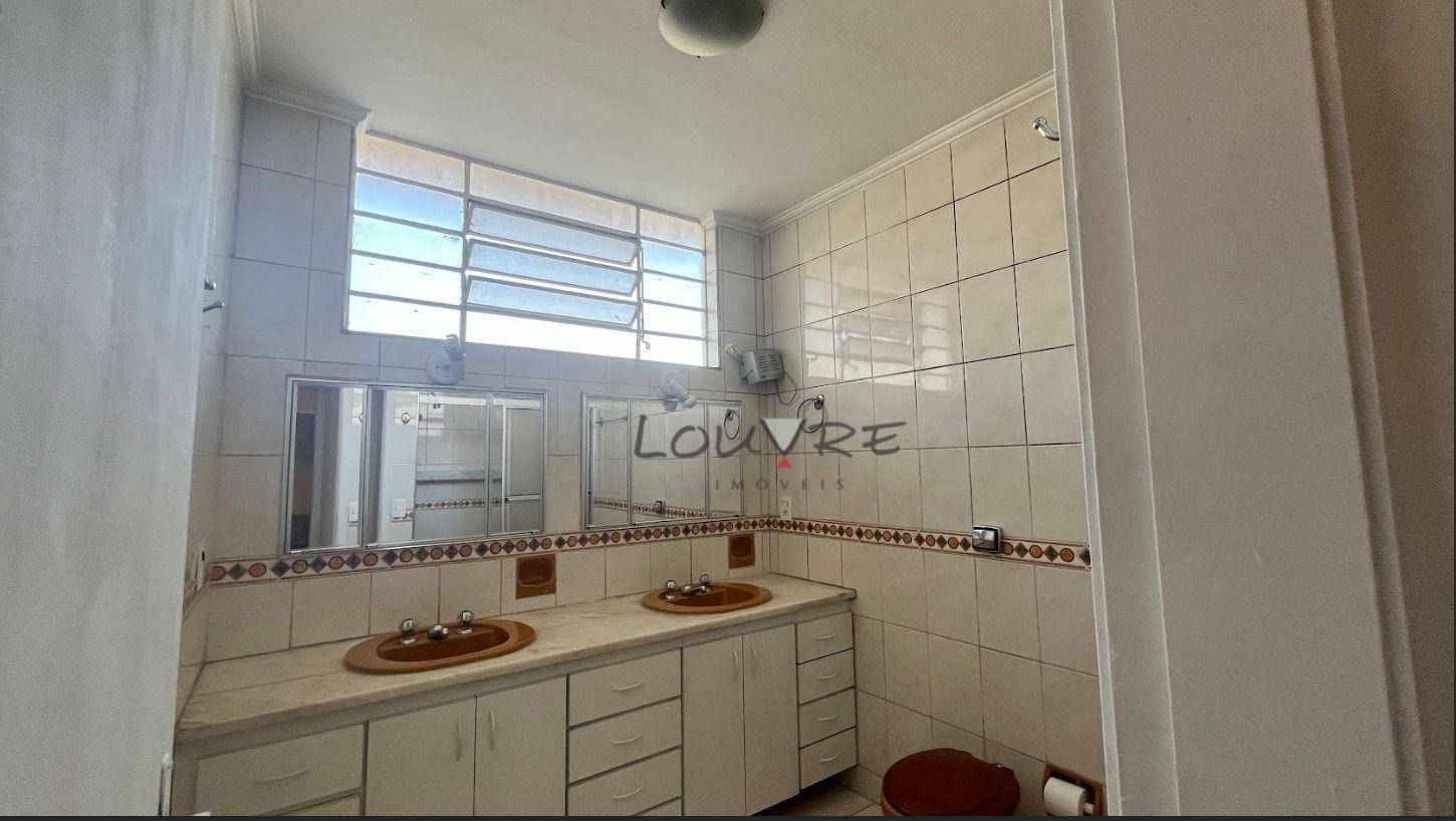 Casa para alugar com 3 quartos, 200m² - Foto 17