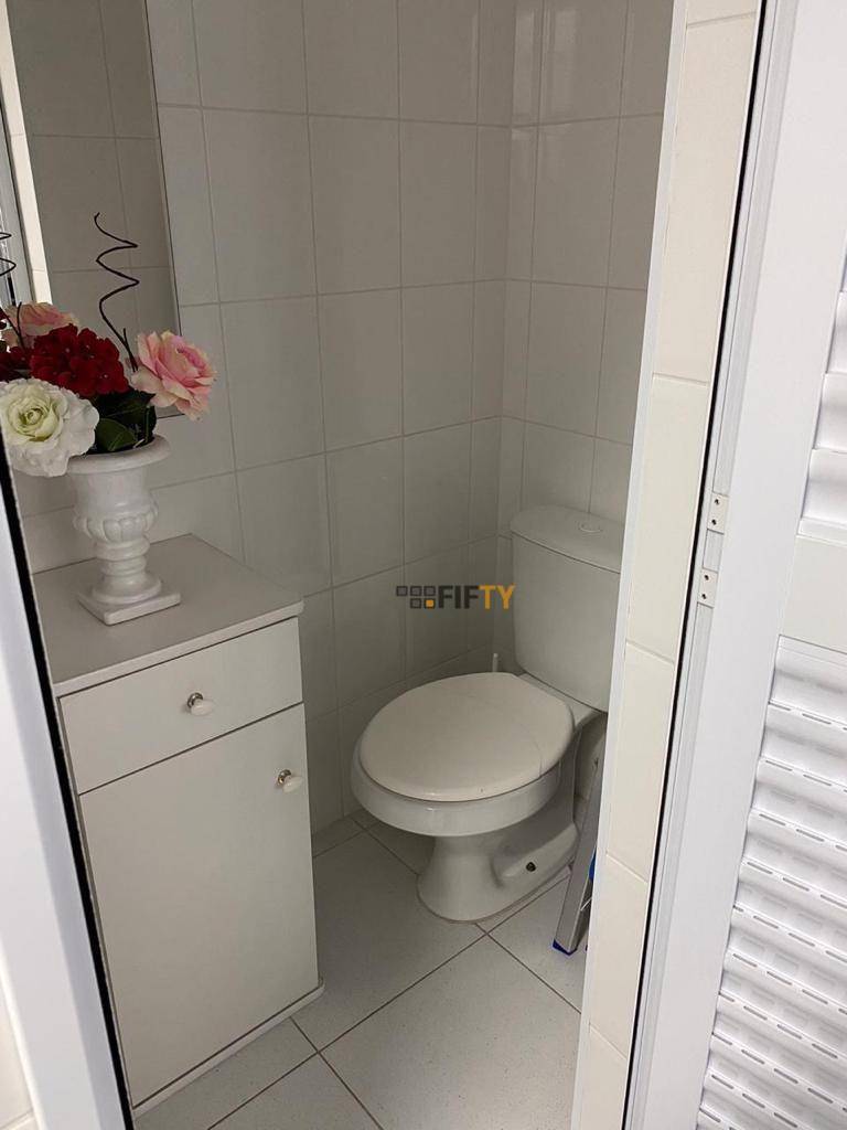 Apartamento à venda com 3 quartos, 143m² - Foto 8