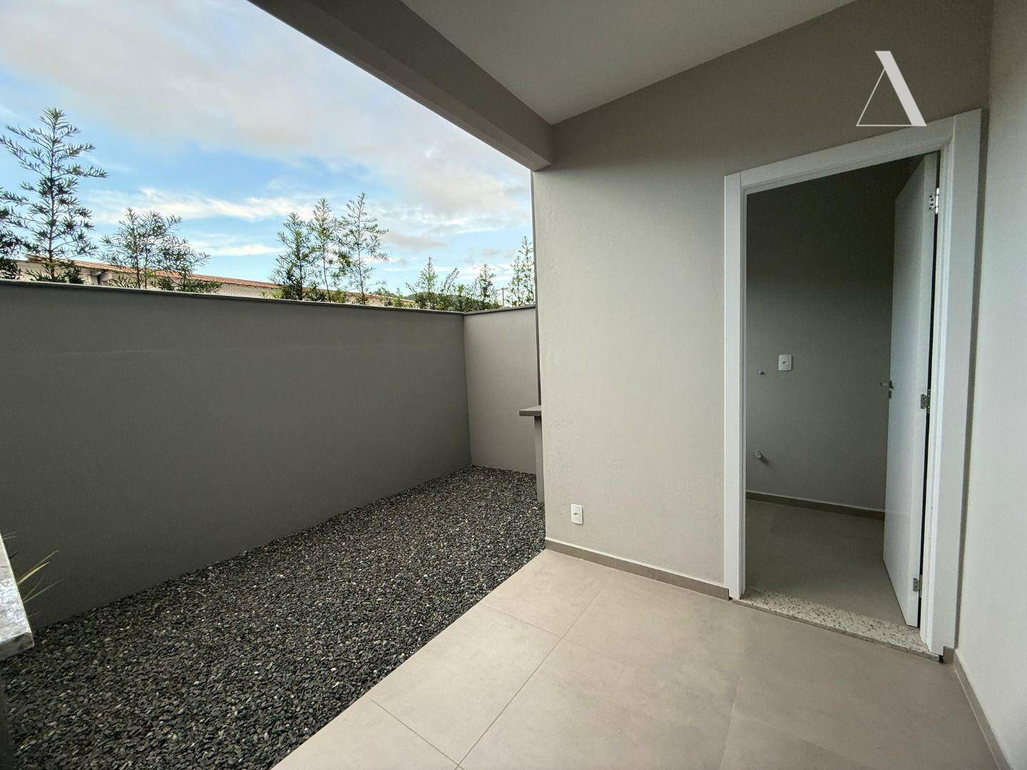 Casa à venda com 3 quartos, 102m² - Foto 6