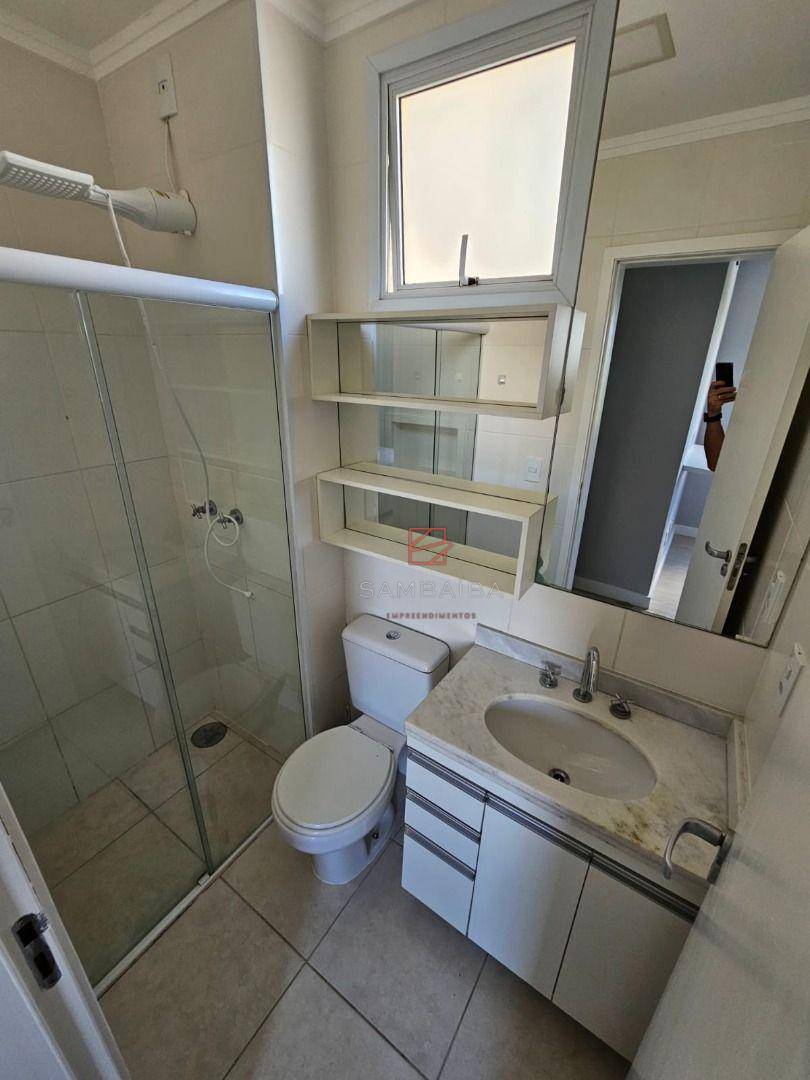 Apartamento para alugar com 2 quartos, 70m² - Foto 12