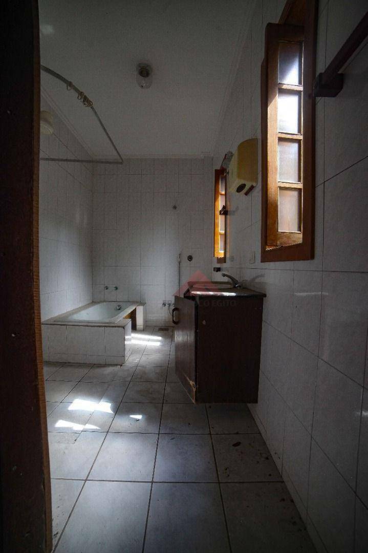 Casa de Condomínio à venda com 7 quartos, 412m² - Foto 32