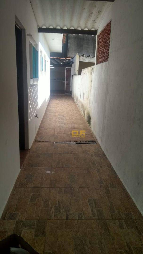 Casa à venda com 3 quartos, 1m² - Foto 2