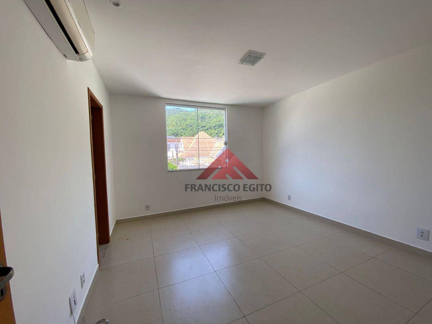 Casa à venda com 4 quartos, 210m² - Foto 6