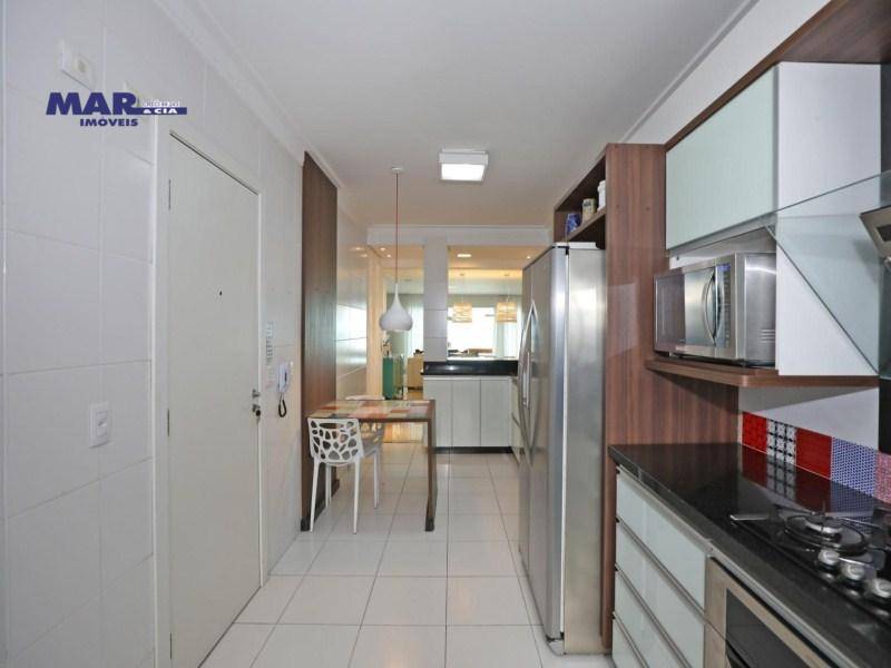 Apartamento à venda com 3 quartos, 210m² - Foto 25