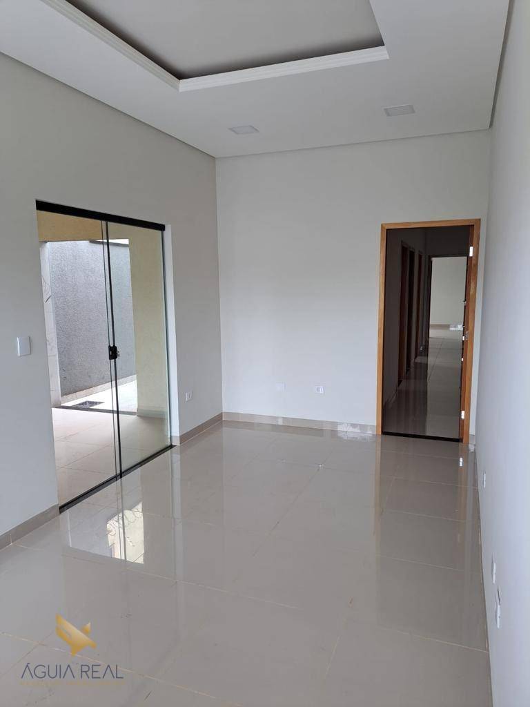 Casa à venda com 3 quartos, 90m² - Foto 5