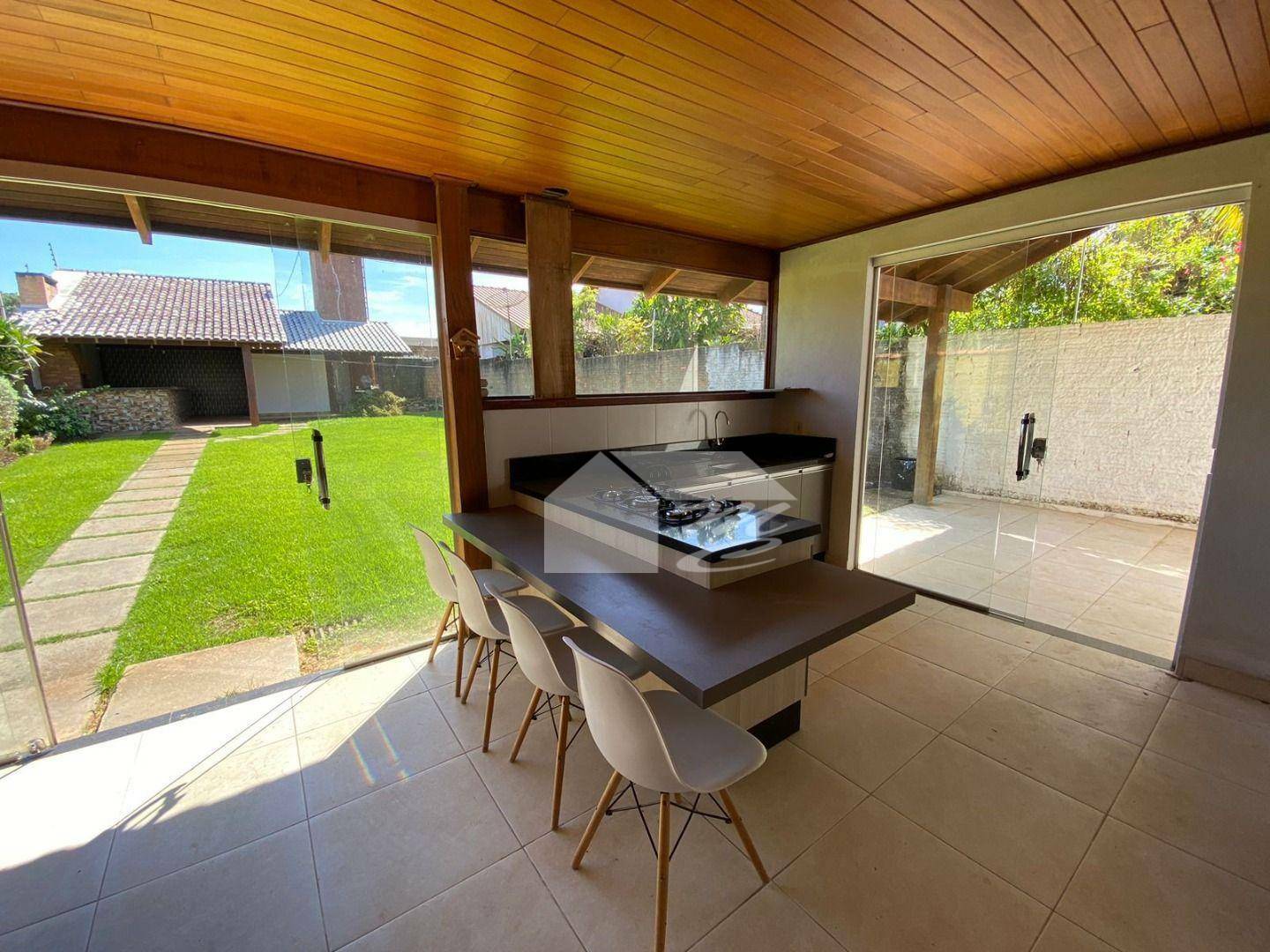 Casa à venda com 4 quartos, 250m² - Foto 17