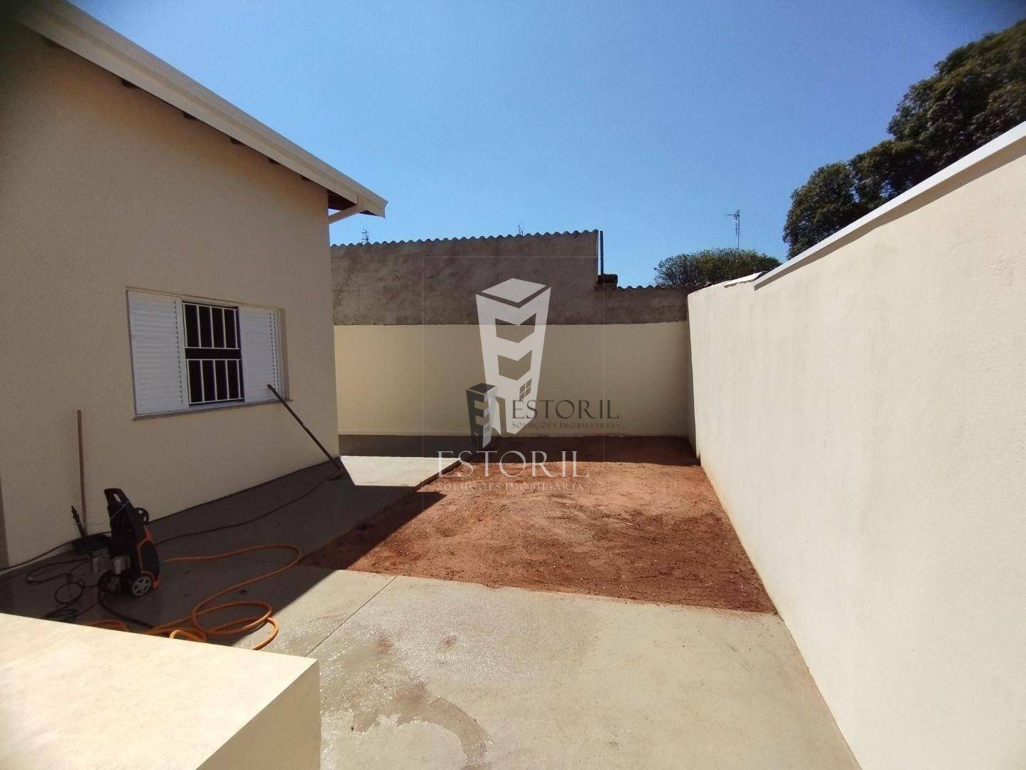 Casa à venda com 3 quartos, 300m² - Foto 4