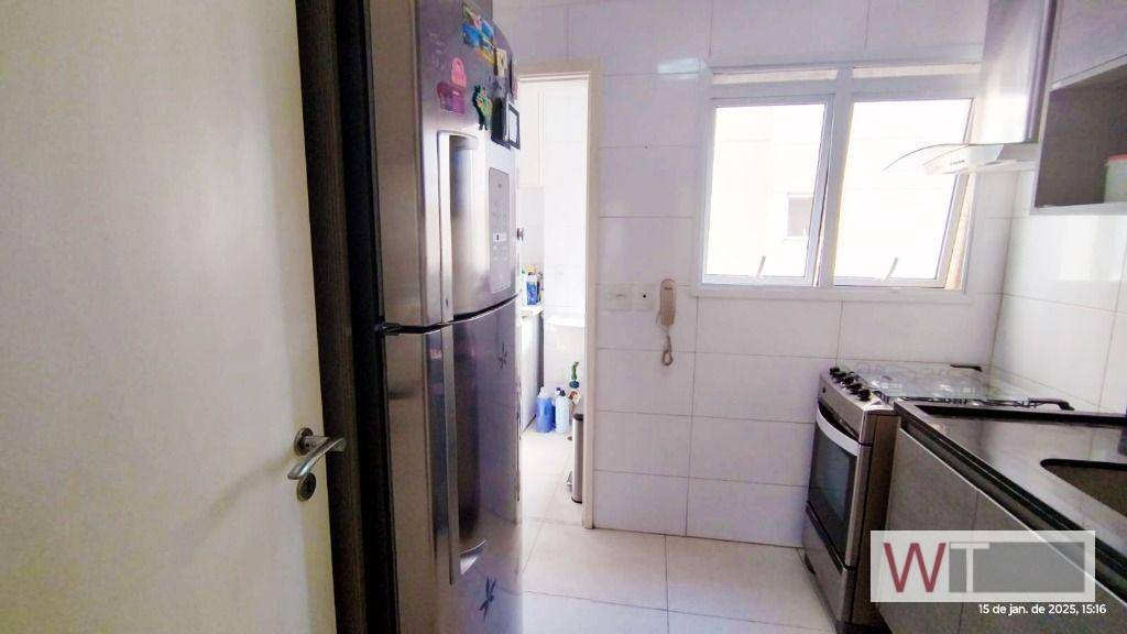 Apartamento para alugar com 3 quartos, 94m² - Foto 9