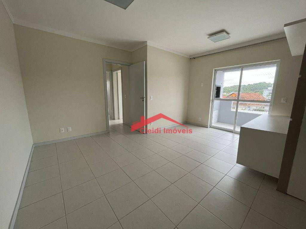 Apartamento à venda e aluguel com 2 quartos, 70m² - Foto 3