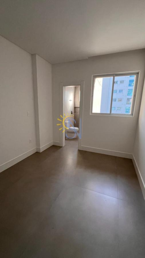 Apartamento à venda com 3 quartos, 142m² - Foto 6