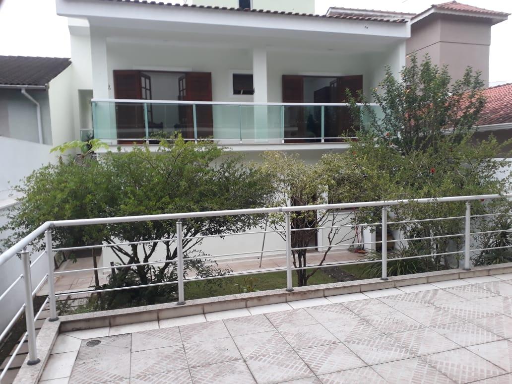 Sobrado à venda com 4 quartos, 350m² - Foto 1