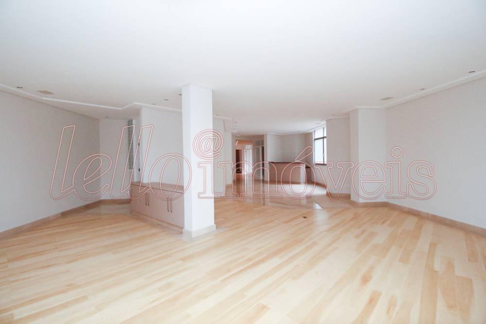 Apartamento para alugar com 4 quartos, 307m² - Foto 1