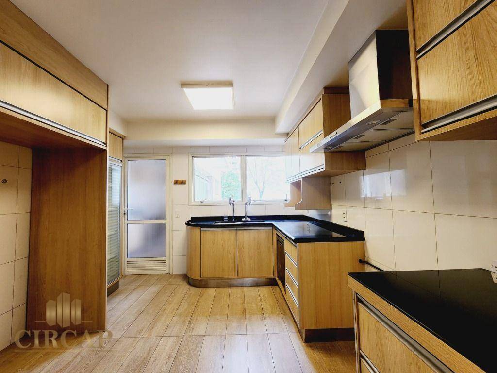 Apartamento para alugar com 4 quartos, 177m² - Foto 7