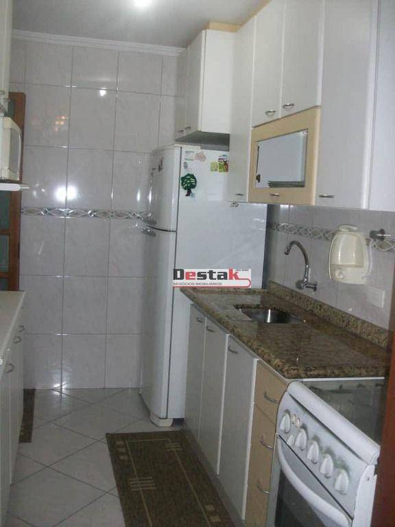 Apartamento à venda com 3 quartos, 80m² - Foto 19