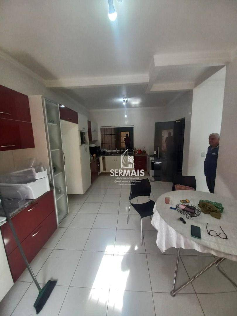 Apartamento para alugar com 3 quartos, 120m² - Foto 4