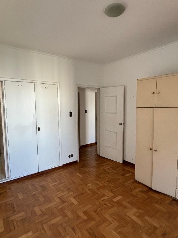 Apartamento para alugar com 2 quartos, 160m² - Foto 11