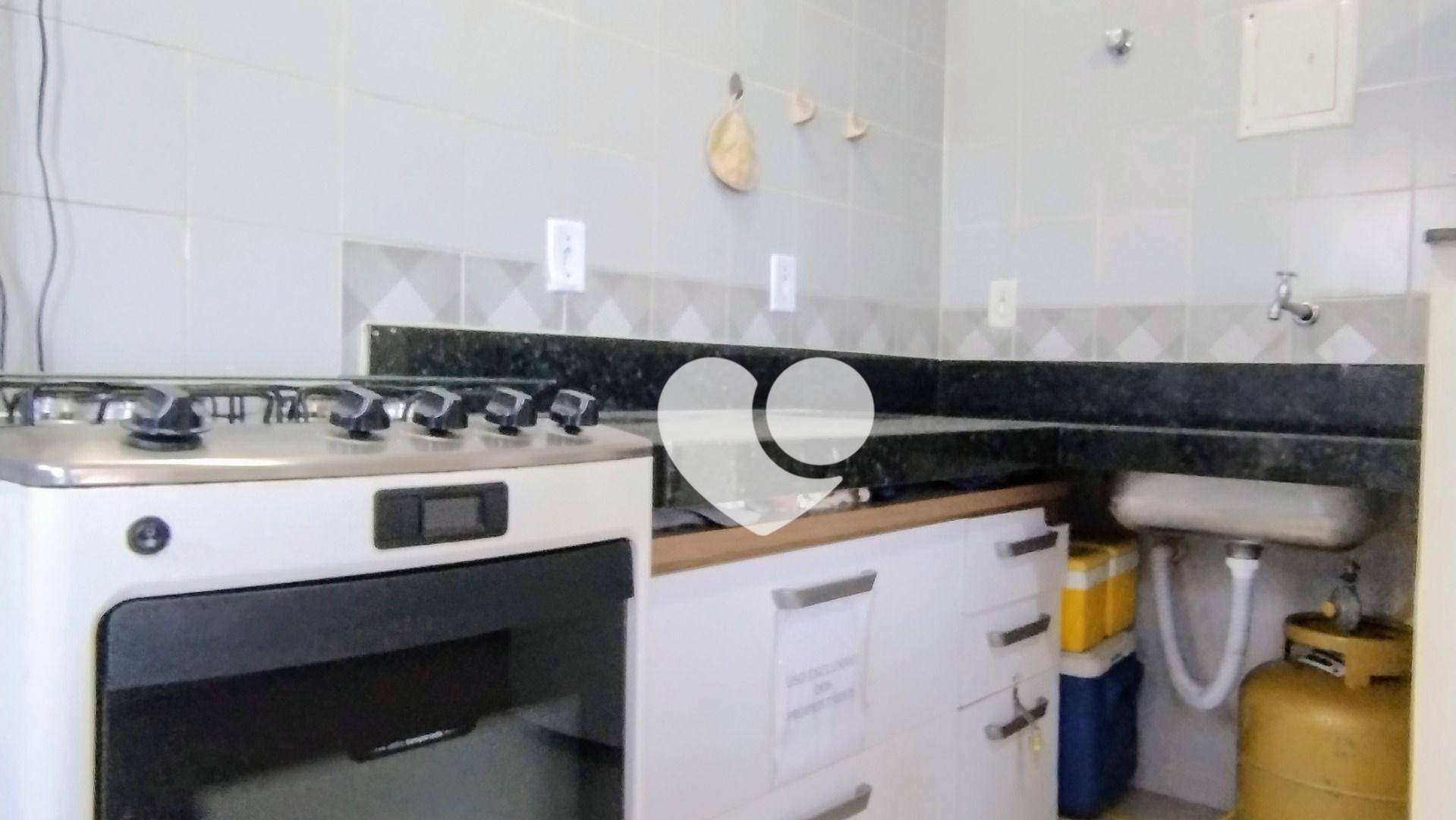 Apartamento à venda com 2 quartos, 65m² - Foto 13