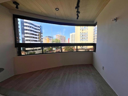 Apartamento à venda com 3 quartos, 110m² - Foto 4