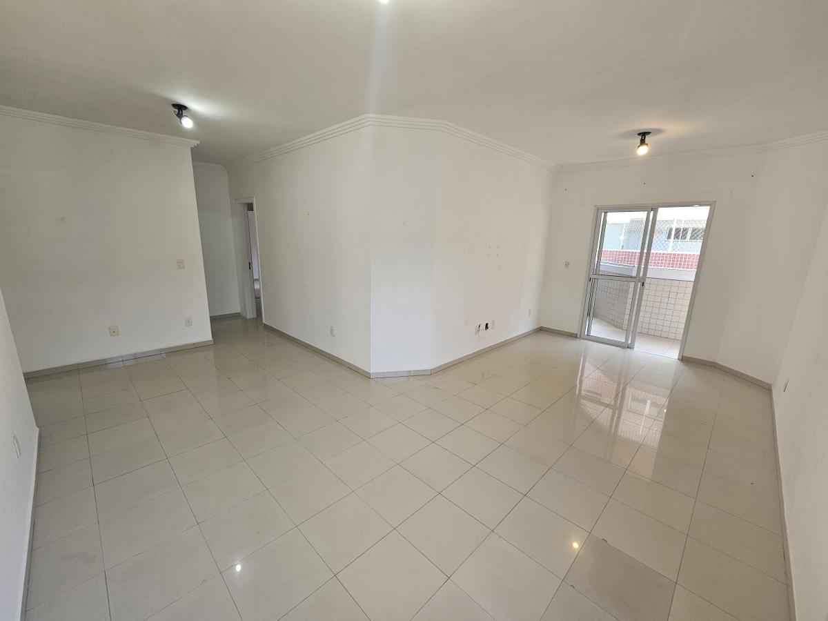 Apartamento à venda com 3 quartos, 123m² - Foto 18