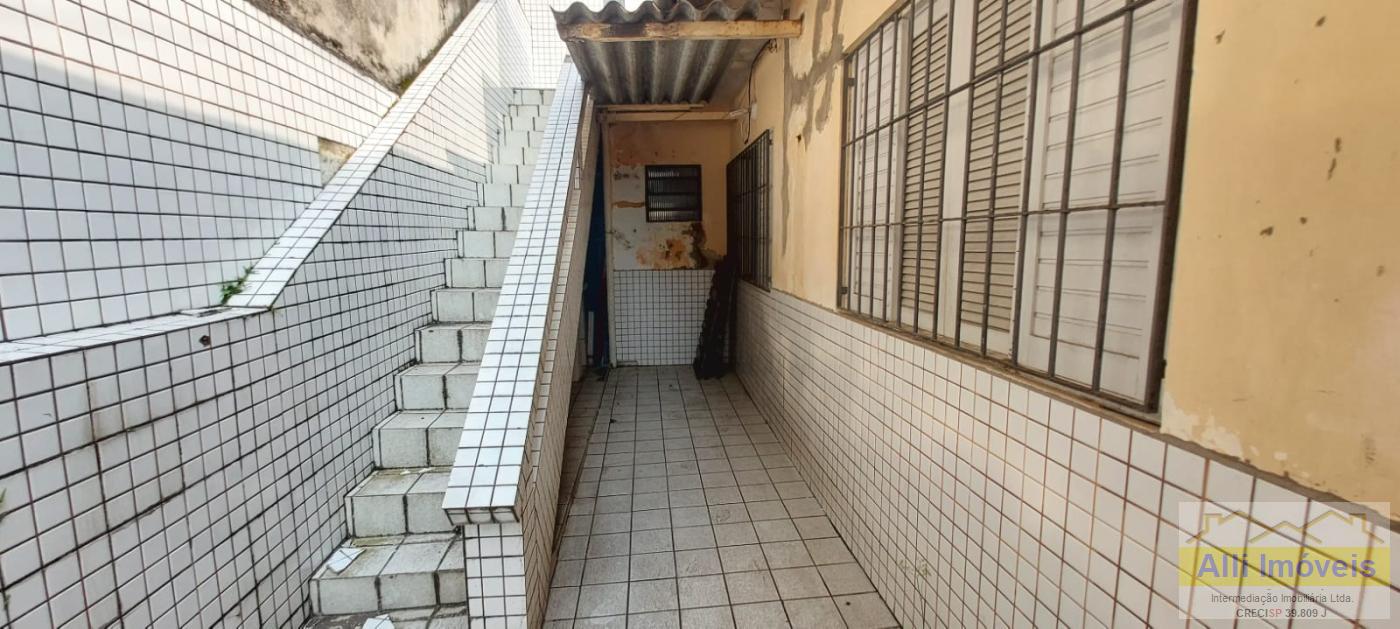 Casa para alugar com 2 quartos, 100m² - Foto 13