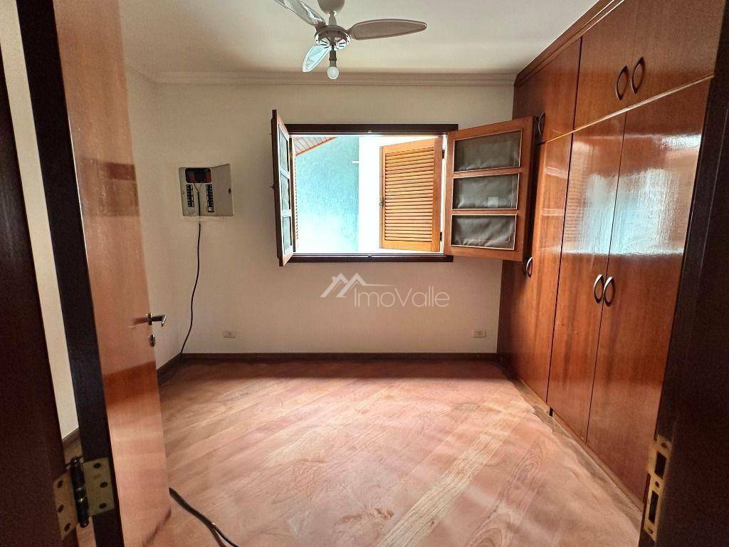 Casa de Condomínio para alugar com 4 quartos, 331m² - Foto 30