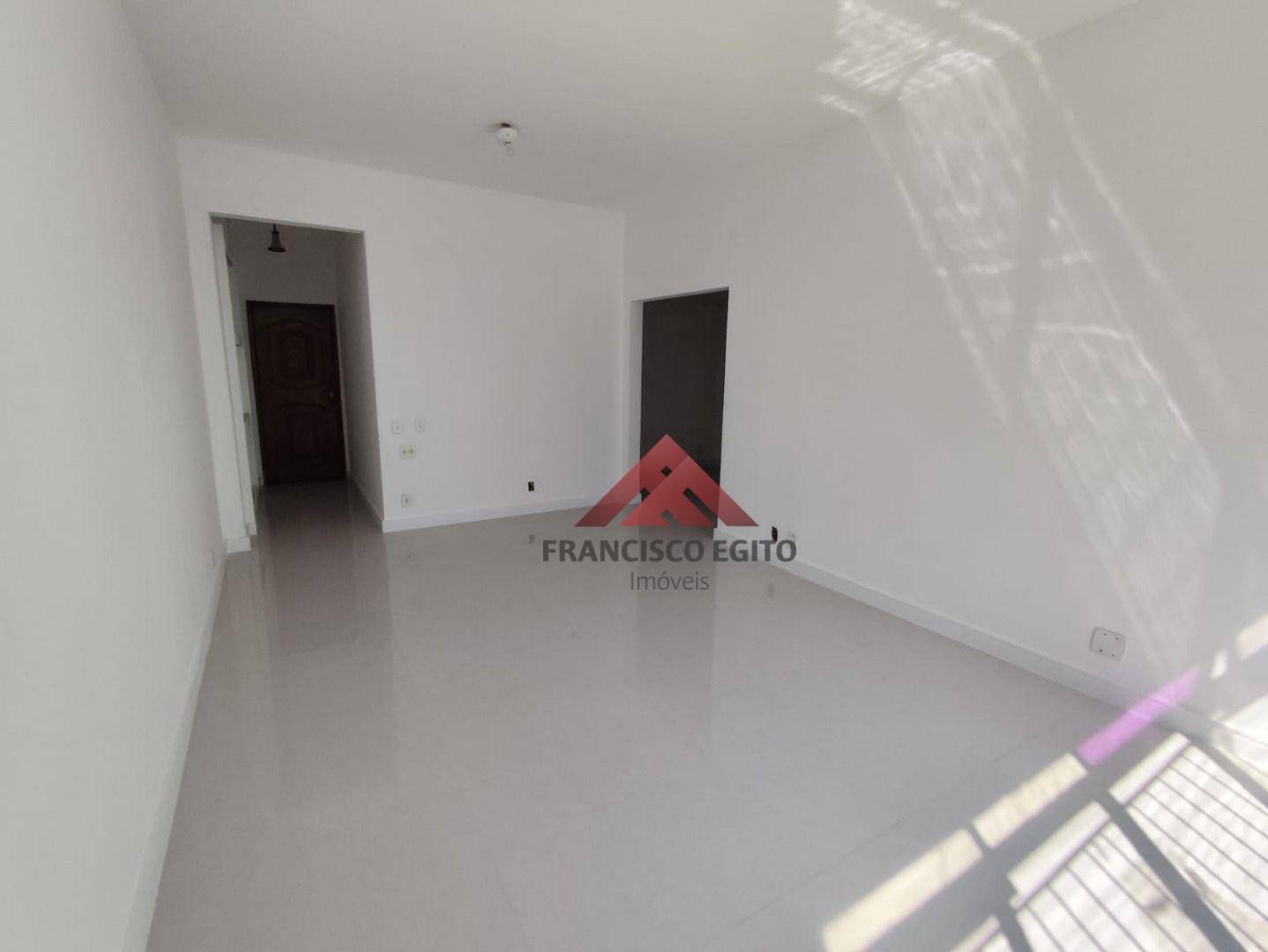 Apartamento à venda com 3 quartos, 105m² - Foto 4