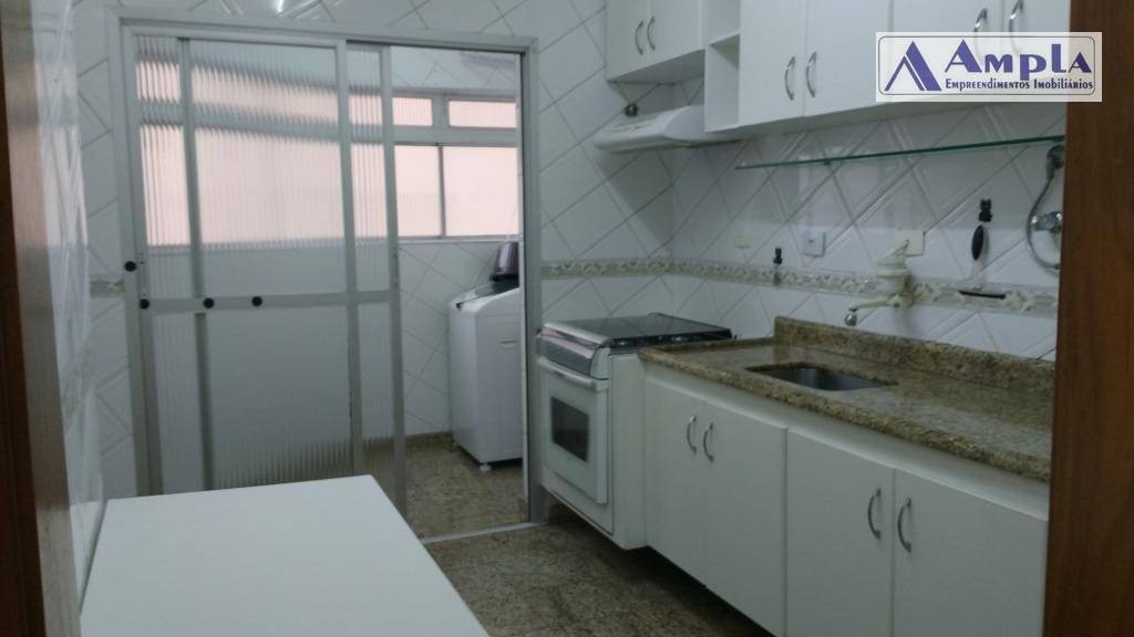 Apartamento para alugar com 2 quartos, 65m² - Foto 13