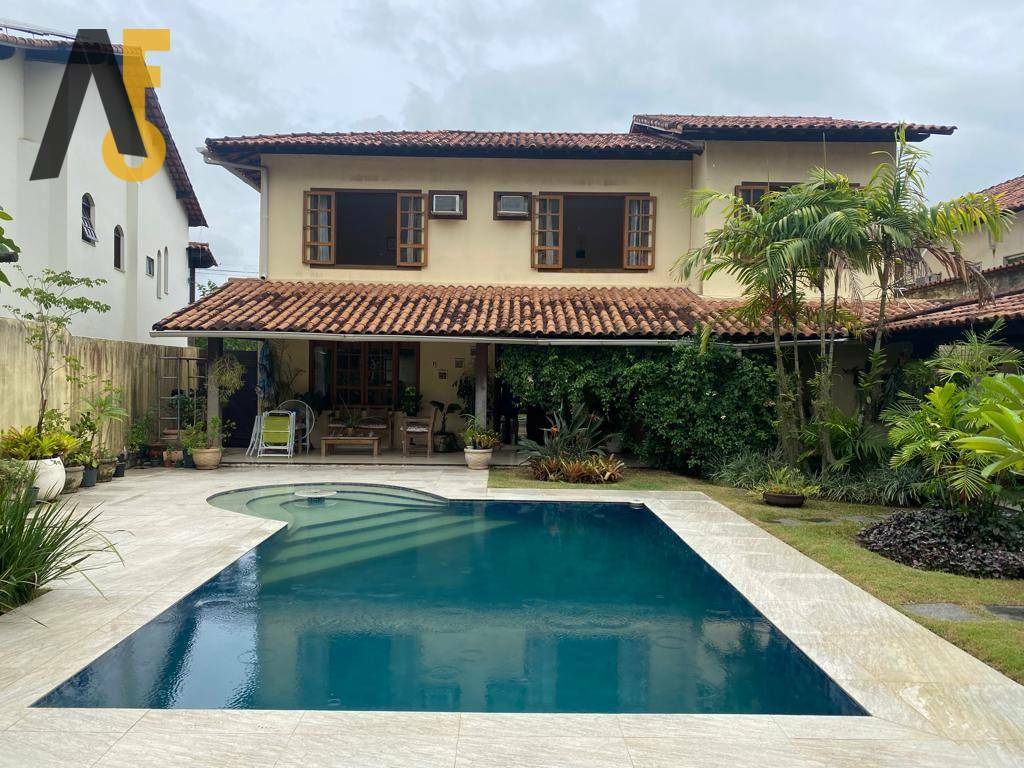 Casa de Condomínio à venda com 4 quartos, 355m² - Foto 2