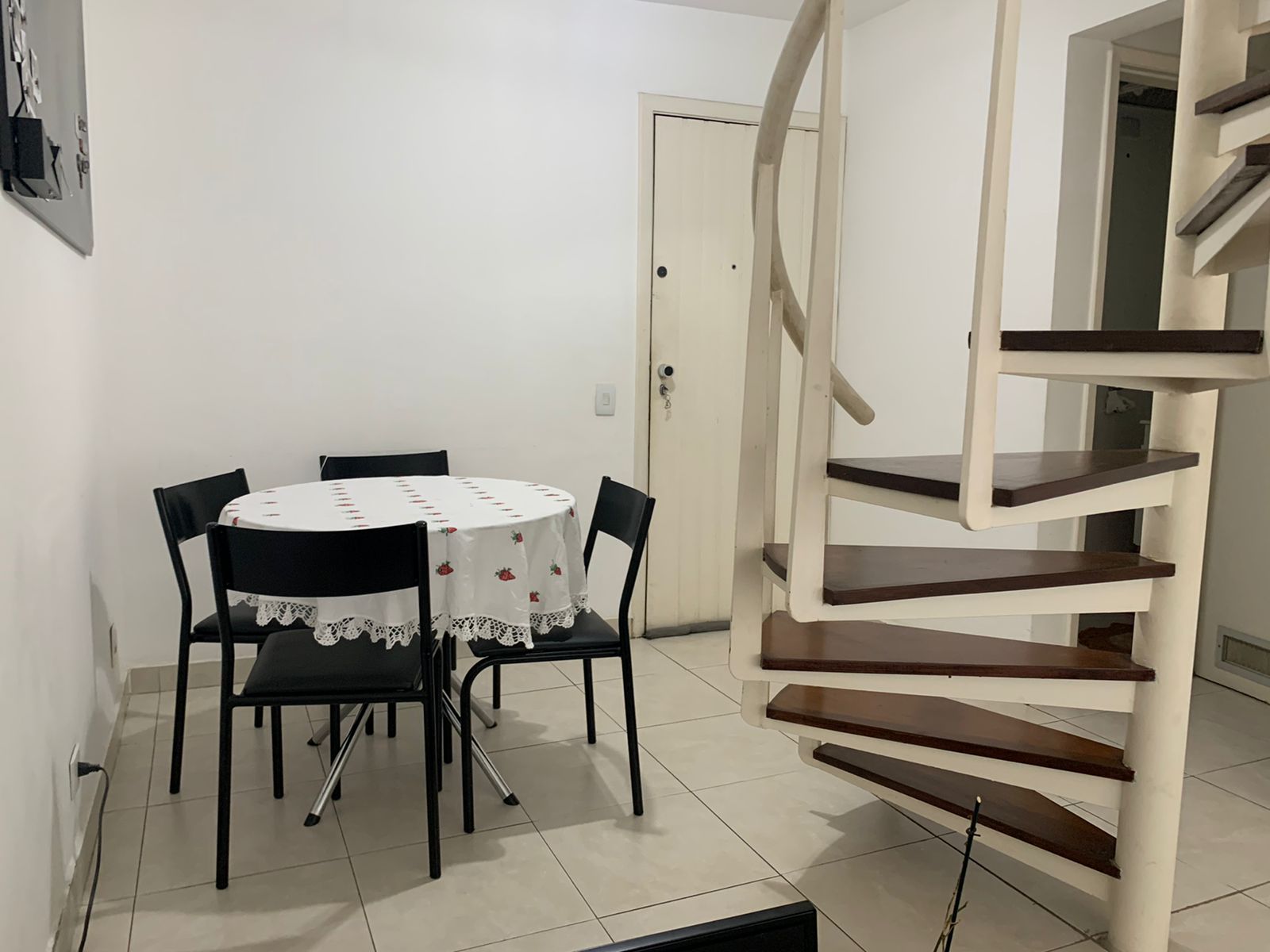 Apartamento à venda com 1 quarto, 49m² - Foto 1